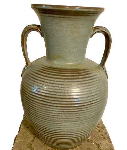 Vtg 1970 Frankoma Urn Vase 71 Woodland Moss Ribbed Design Leaf Handles MCM 11x9” - Picture 7 of 7