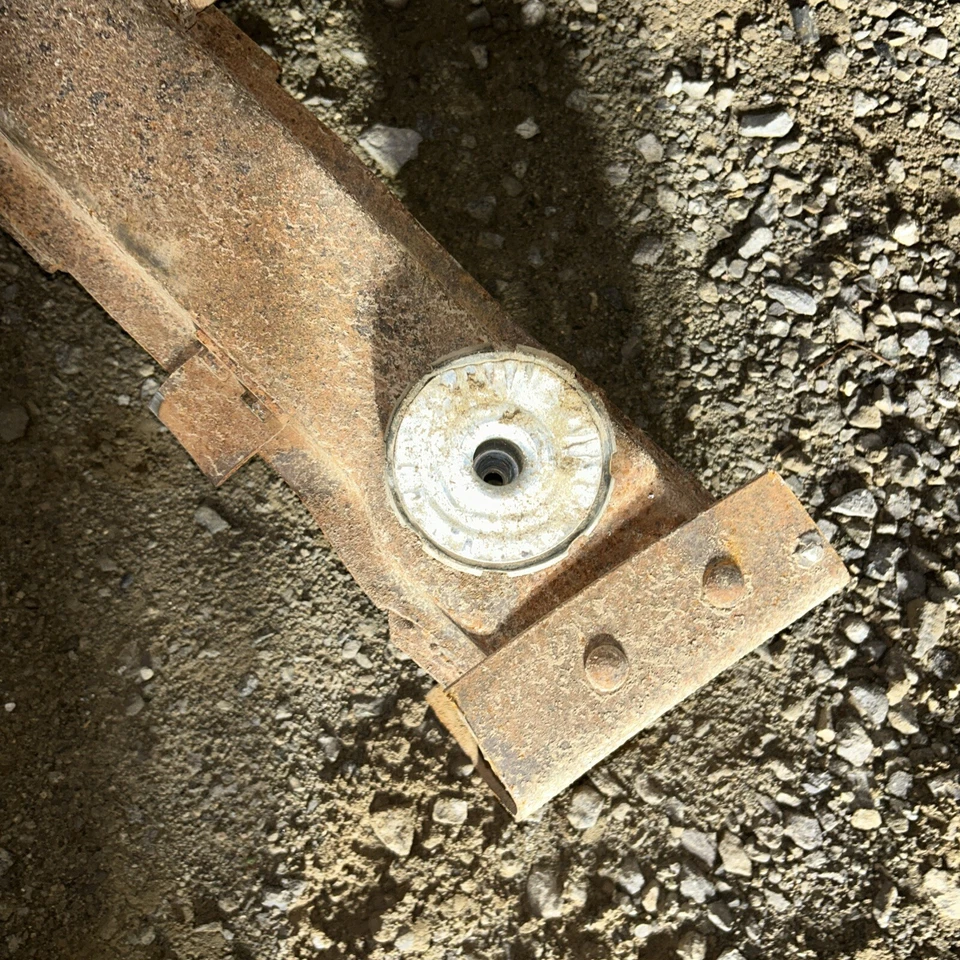 1967-1972 Ford Truck Rear Cab Mount Cross Member Frame Support 67-72 F100 F250 - Image 2 of 4