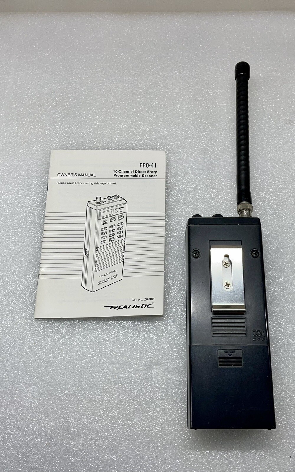 Realistic PRO-41 VHF/UHF 10 Channel Direct Entry Scanner Model 20-301- Used