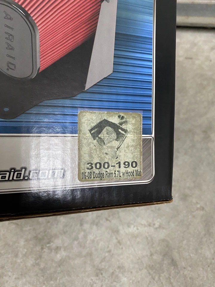 Sistema de admisión de aire frío Airaid 300-190 2006-2008 Dodge Ram Hemi 5,7 L ¡Envío gratuito! Foto 3 de 4