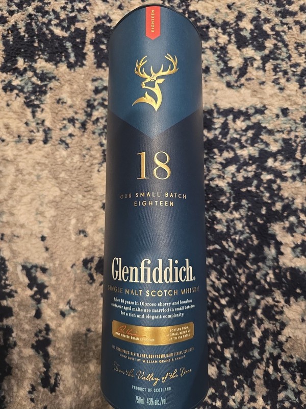 Glenfiddich Single Malt Scotch Whisky 18y. 750 ml Empty Bottle w/ Sleeve & Cork