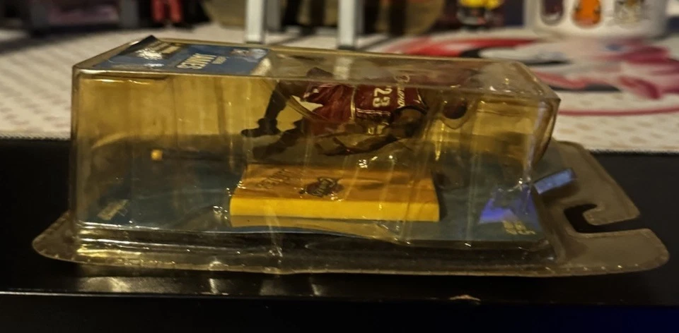 LeBron James Cleveland Cavaliers 2005 McFarlane 3 pulgadas 2ND Ed. NUEVO Envío Rápido Foto 3 de 4
