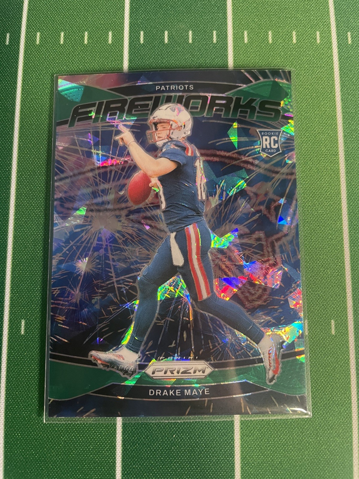 DRAKE MAYE - 2024 PRIZM - GREEN CRACKED ICE - FIREWORKS (RC) #22 PATRIOTS!