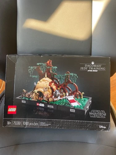 LEGO Star Wars Dagobah Jedi Training Diorama 75330 NEW Factory Sealed box damage