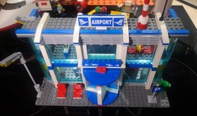 Complete Lego 3182 Airport City airplane jet terminal with manuals