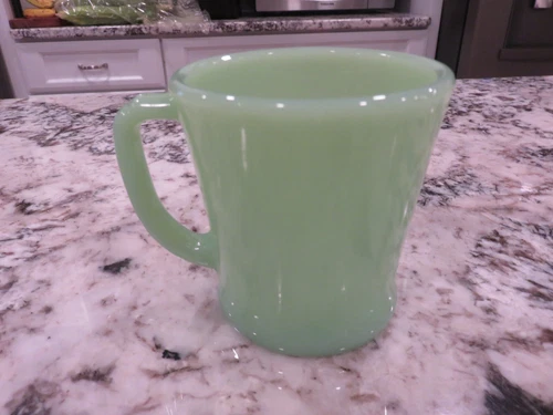 Vintage FIRE KING Oven ware Jadeite D Handle Flat Bottom Coffee Mug EUC