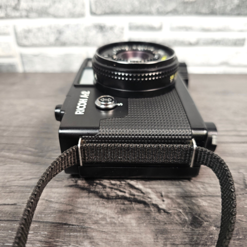 RARE Ricoh A-2 Rikenon 35mm F2.8 Colour Wind Up Film Camera - Picture 6 of 9