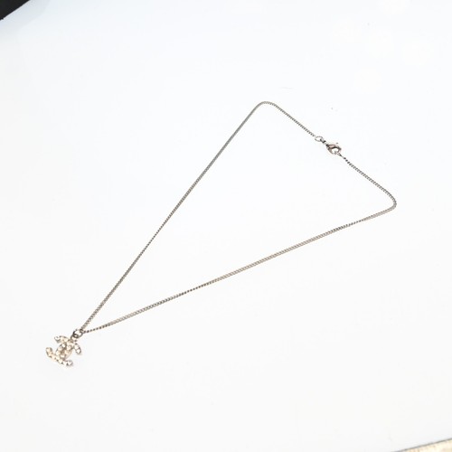 Chanel CC Logo Pendant Necklace Ladies 17 inches R3478AS703 - Picture 6 of 12