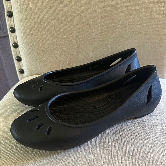 Crocs Women's Kelli Slip On Comfort Shoes Flats Black Size
