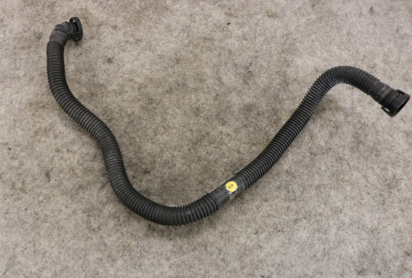 Conduite de reniflard de culasse Audi R8 4S 4S0103218B