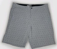 Travis Mathew Shorts Mens 40 Light Gray Geometric Print Performance Golf