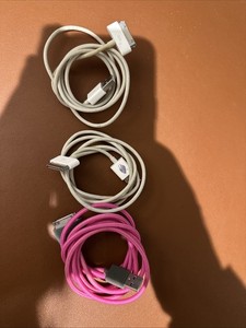 Apple USB 30 pin cords set of 3 - old iPod iPhone charging cables usb 30pin used