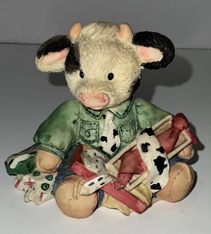 1995 Enesco Mary's Moo Moos "Good Moos Another Tie" Collectible DAD Cow Figure
