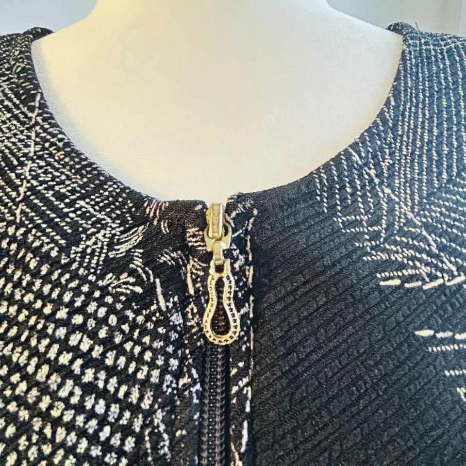 Jaqueta Joseph Ribkoff preta/creme abstrata jacquard com zíper, zíper bidirecional – EUA 16 - Imagem 4 de 4