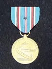 Vintage WWII UNITED STATES MILITARY American Campaign Service MEDAL US Badge