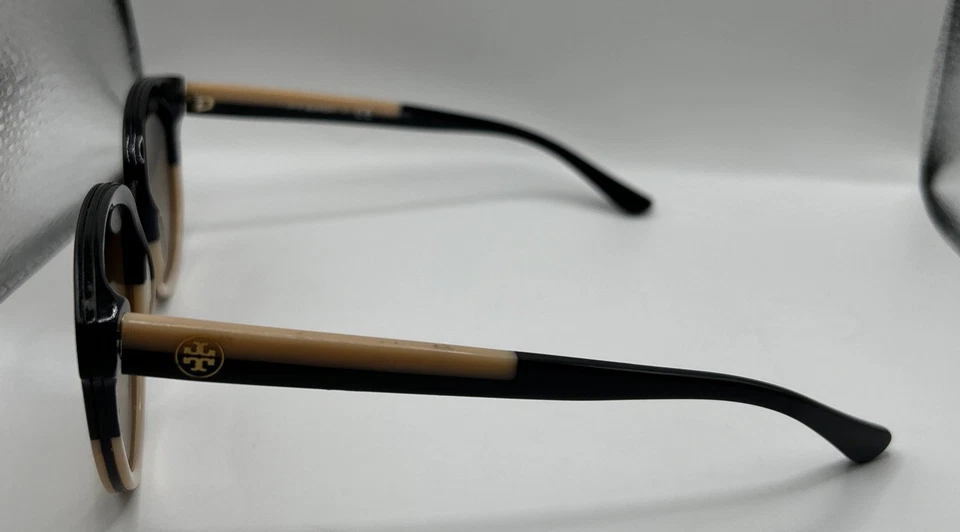 Auténticas gafas de sol Tory Burch TY7062 1236 para mujer negras/beige marcos con estuche Foto 4 de 4