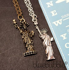 FUNKY VINTAGE STATUE OF LIBERTY NECKLACE NEW YORK SOUVENIR GIFT KITSCH BOHO CHIC