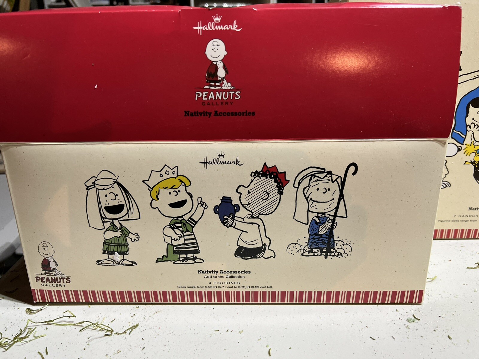 HALLMARK 2014 Ltd Ed Peanuts Charlie Brown Nativity 10 Figurines/stable