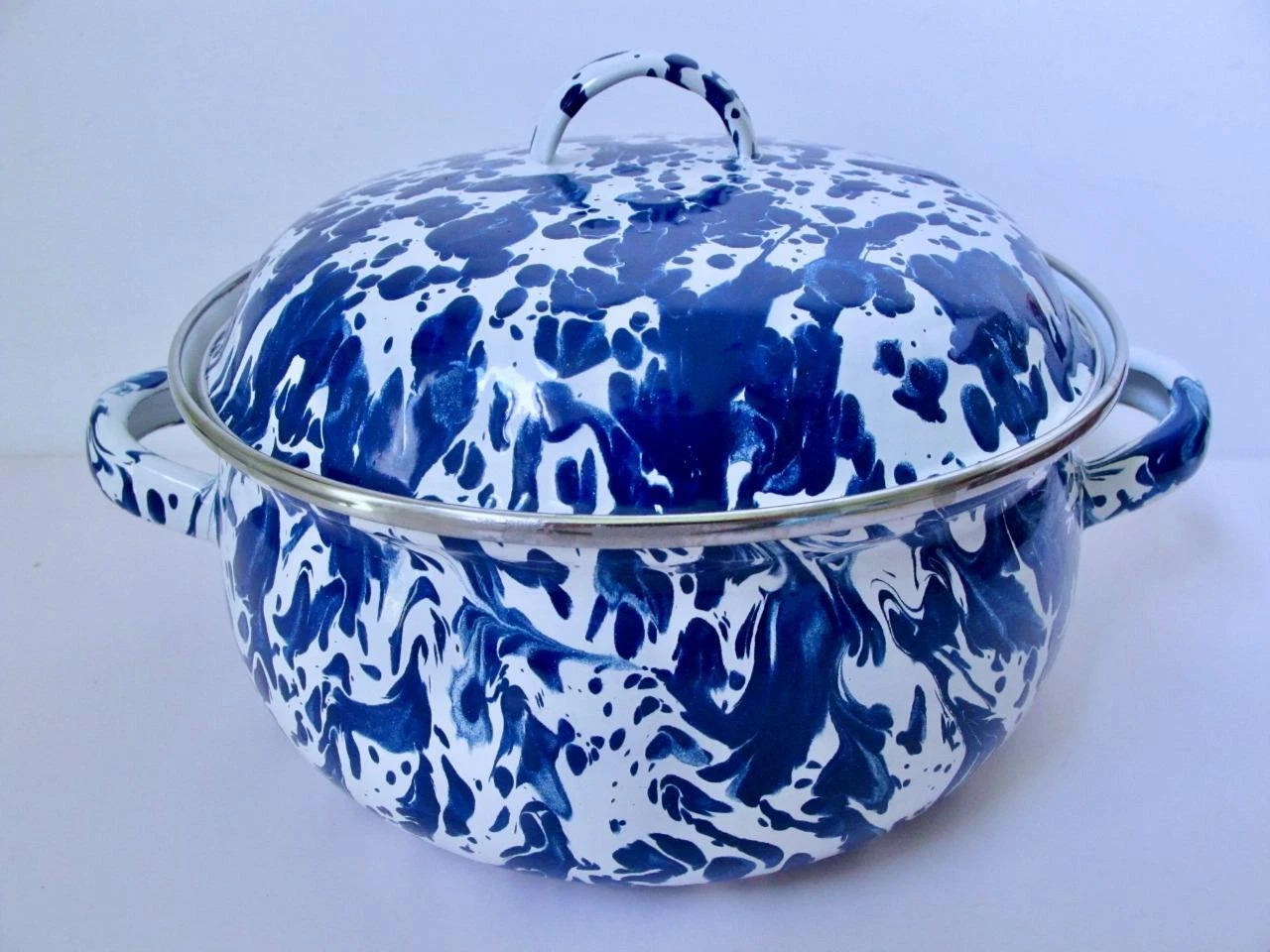 Golden Rabbit Blue Swirl Enamelware 2.5 Qt Pot Dutch Oven Handled Farmhouse