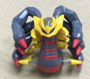 giratina figure