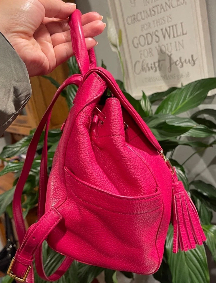 Mochila Barbie Rosa $450 Tory Burch Thea Cuero Guijarro Borla Usada en Excelente Condición Foto 4 de 4