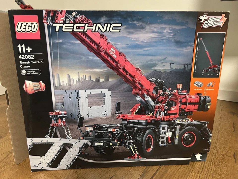 LEGO Technic 42082 Rough Terrain Crane, foto 4 di 4