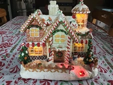 Holiday Collection 2005 Christmas Gingerbread House Bakery Fiber Optic Lights