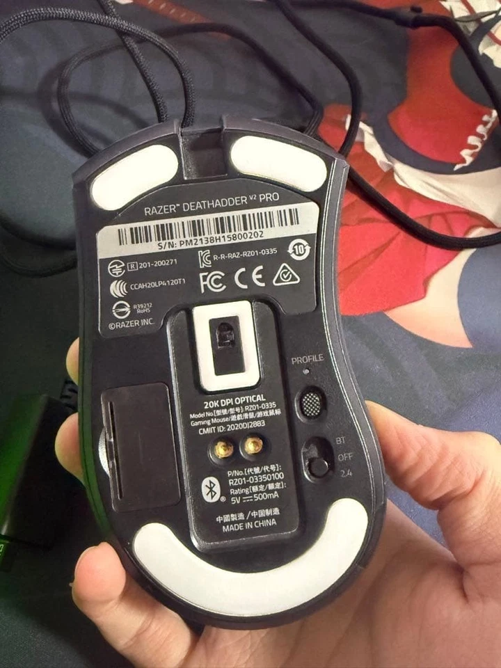 Razer DeathAdder V2 Pro Wireless Gaming Mouse with Mouse Bungee V2 Set - Image 3 of 4