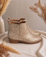 Girls Chelsea Boots Taupe Beige Metallic Size 4 Wonder Nation NWT