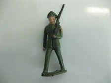 Britains 1986 U.S. Army Soldier with Rifle Painted Lead Figure England