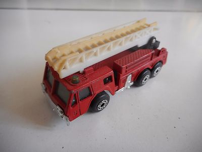 Matchbox Fire Engine Ladder Truck in Red/White