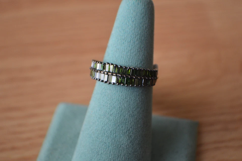 1.00ct Green Diamond Half Eternity Ring 14k Yellow Gold over Fine Silver Size 8 - Image 3 of 4
