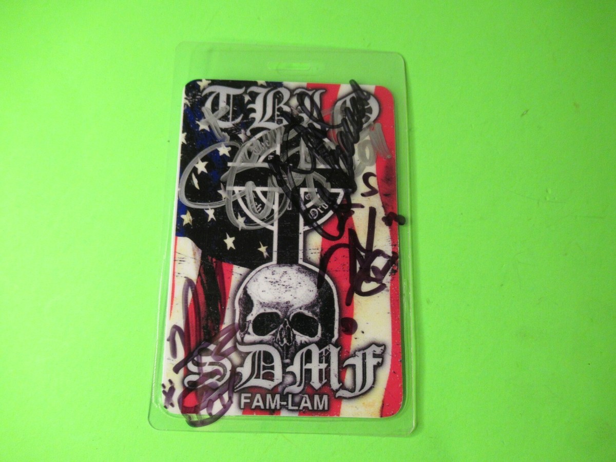 AUTOGRAPH SIGNED BY BAND / BLACK LABEL SOCIETY TOUR LANYARD