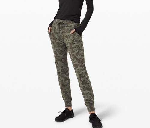 NWT Lululemon Ready to Rulu 7/8 Jogger 