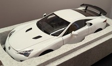 AUTOart Signature 1/18 Lexus LFA Nurburgring Package White 78837