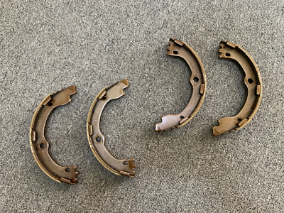 OEM 58305-C5A00 SHOE & LINING KIT-RR BRAKE Ups# for Hyundai / Kia