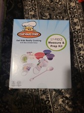 CURIOUS CHEF KIDS BAKING SET 17 PIECE MEASURE  PREP KIT REAL KITCHEN TOOLS      
