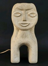 RARE LAMPE SCULPTURE ANTHROPOMORPHE VINTAGE par ALBERT TORMOS en PIERRE 1970's