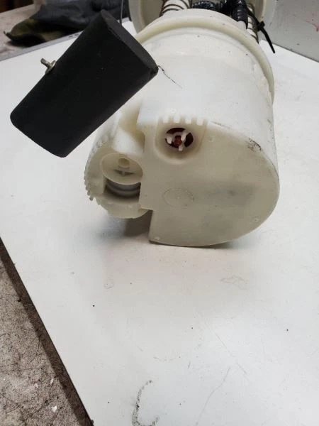 2001-2002, Chrysler Sebring, sedán, conjunto de bomba de combustible, 2,7 L, n.º de parte: 68201351AA Foto 3 de 4