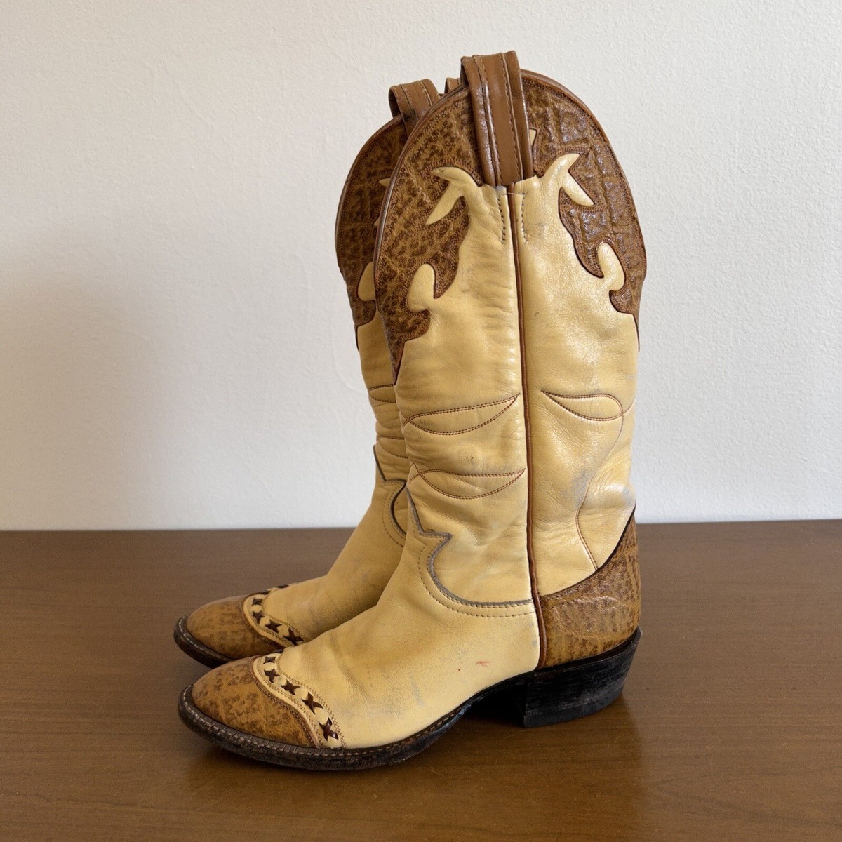 靴 1970s Tony Lama Western Boot Size 11 Vintage 70's Tony Lama Cowboy Boots Tan Beige Leather
