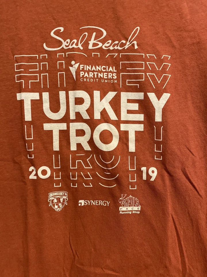 Camiseta Hurley Turkey Trot 2019 Seal Beach CA para mujer talla mediana color óxido B90” Foto 2 de 4