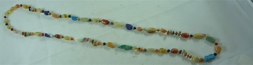 FABULOUS VINTAGE ESTATE MULTI COLOUR SHAPED AGATE BEADS NECKLACE LONG ST # 16334 - Picture 2 of 6
