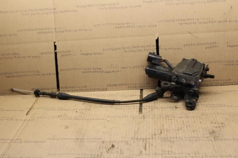 Actuador de control de crucero Lexus LS400 1990 1991 1992 1993 1994 88002-50030 Foto 2 de 4