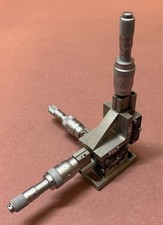 Newport 461 Series X-Y-Z Linear Translation Positioning Stage