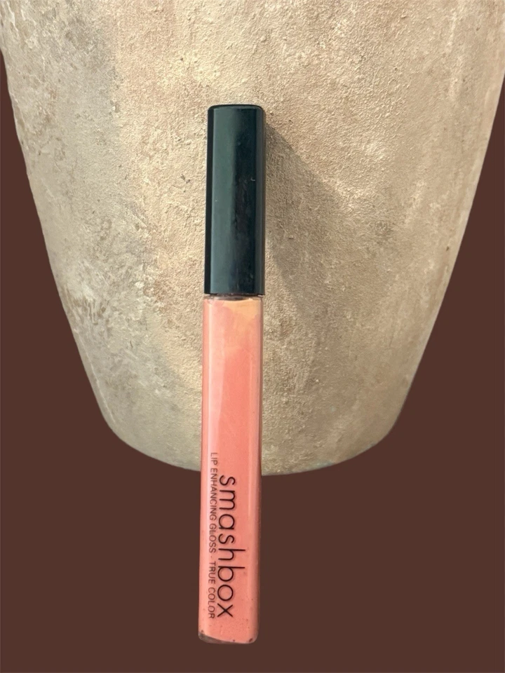 Smashbox Lip Enhancing Gloss .20 fl oz Sheer Color in SMITTEN New - image 2 of 4