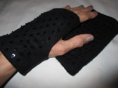 AVON/MARK BK Sequined Fingerless Gloves Wear Alone or Layered on Top Of Gloves