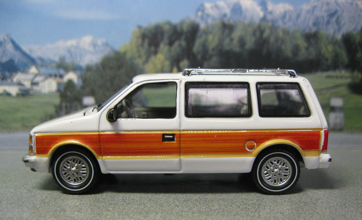 1985 Dodge Caravan! woody van 1984 1986 1987 1988 1989 1990
