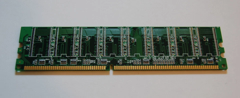 Elixir M2U25664DS88B3G-5T DDR 256MB PC-3200 Non ECC 400Mhz RAM - good condition - Image 2 of 2