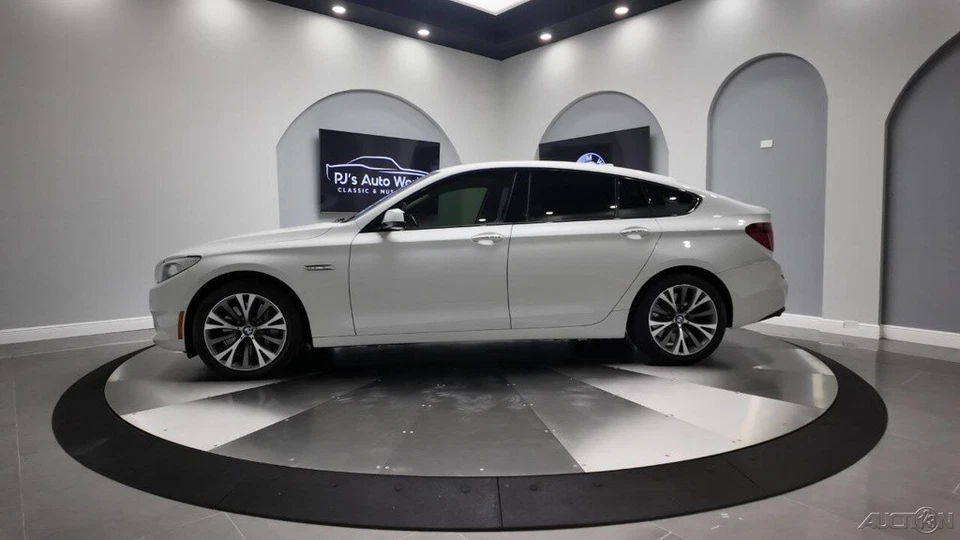 2012 BMW 5-Series 550i Gran Turismo 4dr Hatchback - Image 2 of 4