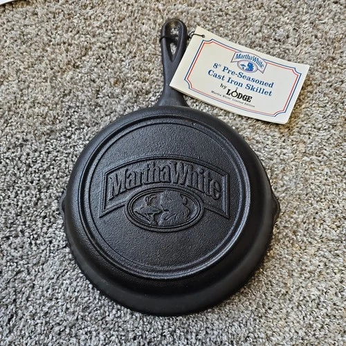 VINTAGE LODGE "MARTHA WHITE" CAST IRON SKILLET 8'' DIAMETER New w/tags